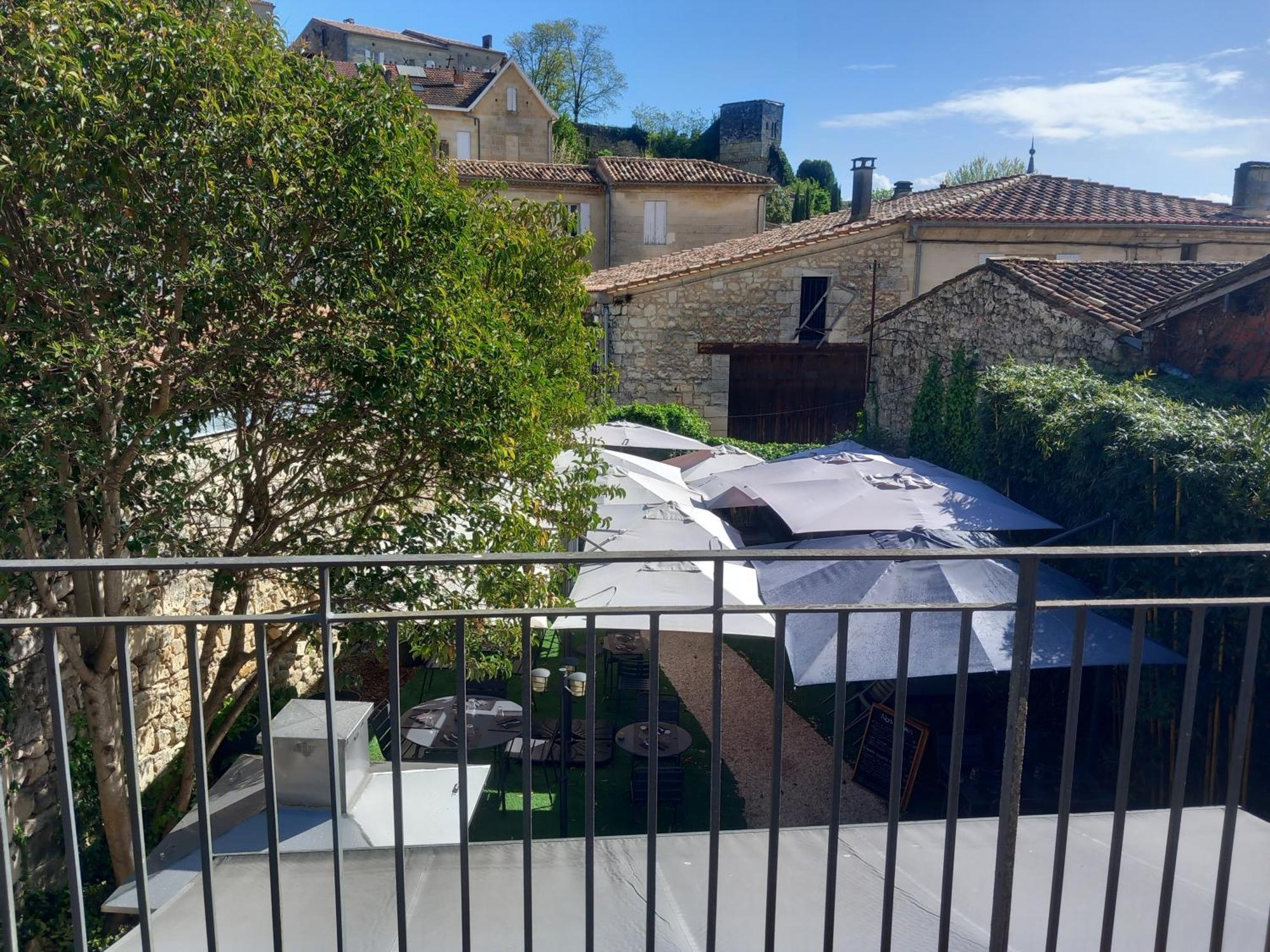 Les Logis Des Vignobles Saint Emilion En Duplex N 2 Avec Terrasse Appartement Buitenkant foto